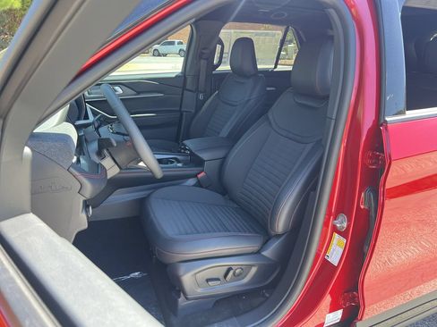 New 2026 Ford Explorer ST-Line w/ ST-Line Street Pack AWD/4WD image 16