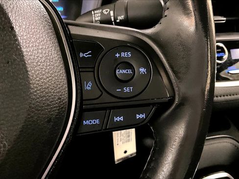 Used 2020 Toyota Corolla SE image 21