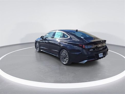 New 2025 Hyundai Sonata Limited image 7