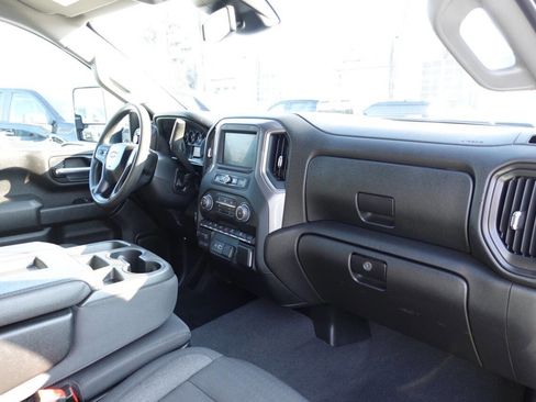 Used 2024 Chevrolet Silverado 2500 Custom w/ Custom Value Package image 34