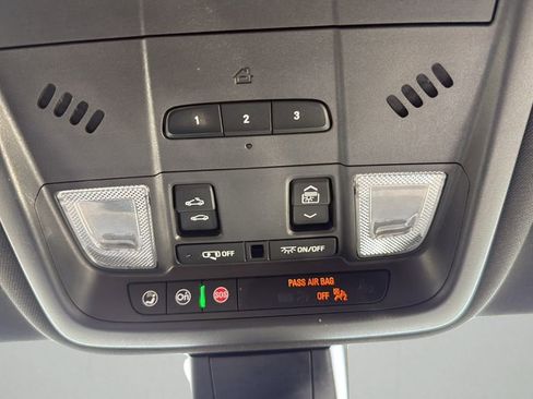Used 2022 Cadillac XT6 Luxury AWD/4WD image 40