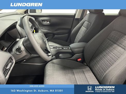 New 2027 Honda HR-V LX image 17