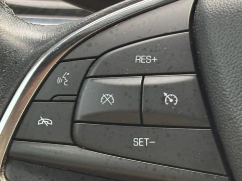 Used 2019 Cadillac XT5 FWD image 12