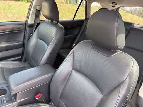 Used 2015 Subaru Outback 2.5i Limited image 12