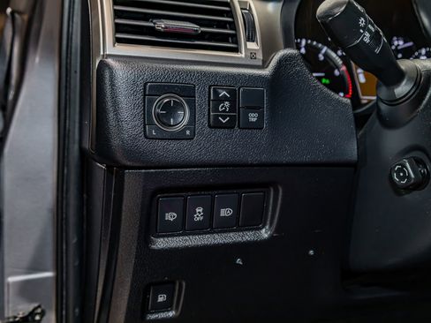 Used 2020 Lexus GX 460 Premium w/ Premium Package AWD/4WD image 18