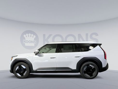 New 2026 Kia EV9 Wind image 2