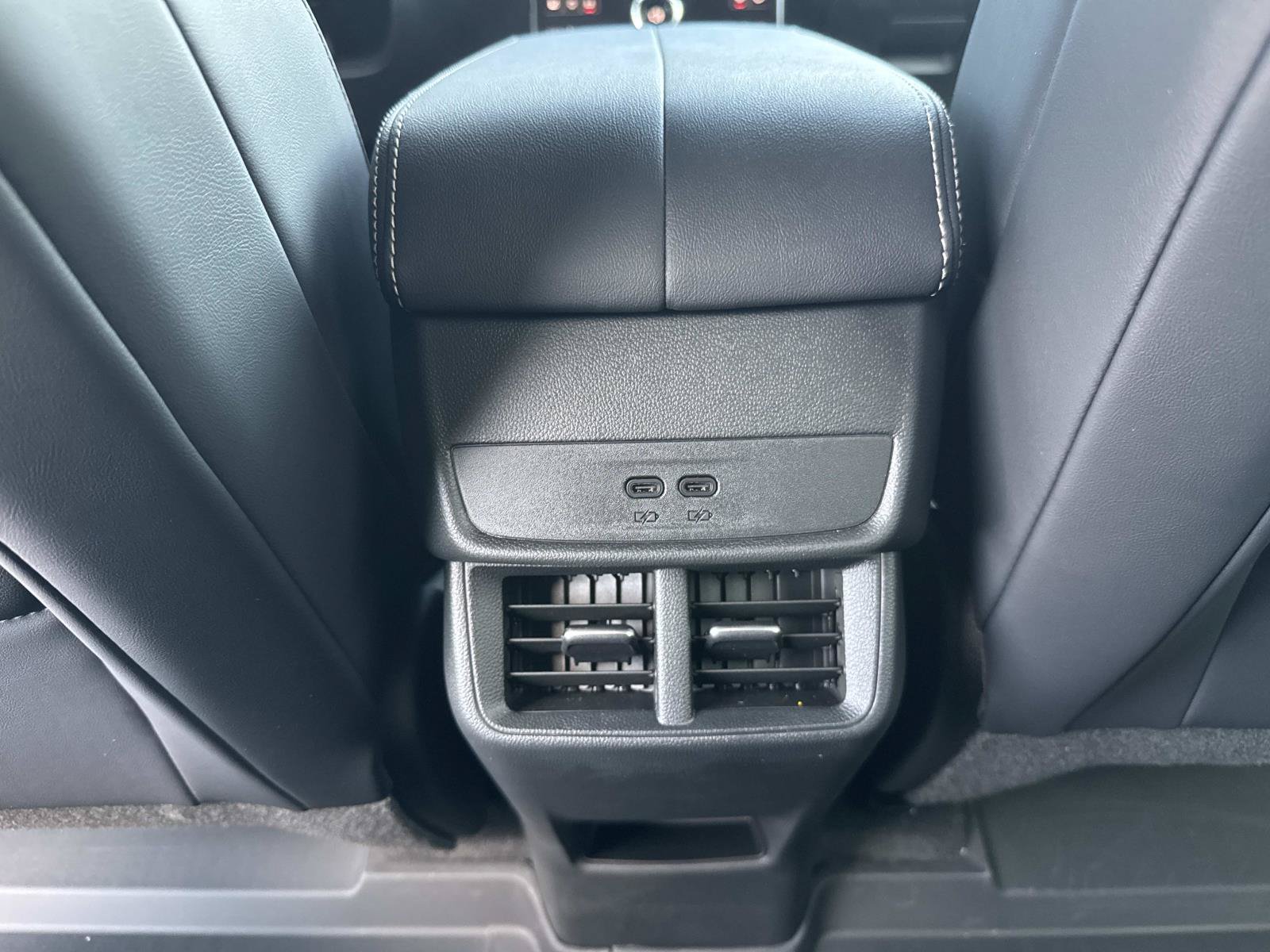 New 2027 GMC Terrain Elevation w/ Elevation Premium Package FWD image 18