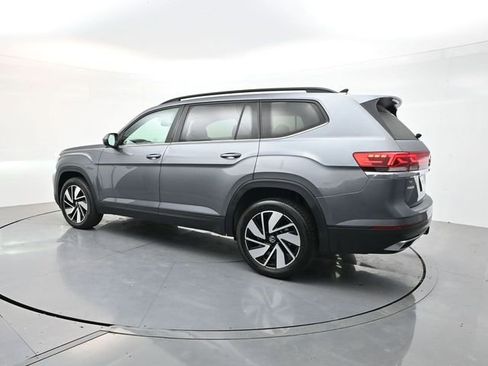 Used 2024 Volkswagen Atlas SE AWD/4WD image 5