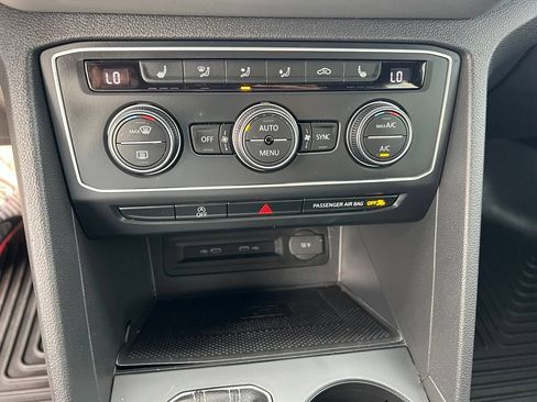 Used 2021 Volkswagen Atlas Cross Sport SE w/ Panoramic Sunroof Package AWD/4WD image 36