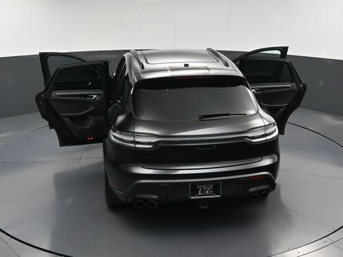 Certified 2023 Porsche Macan S AWD/4WD image 32