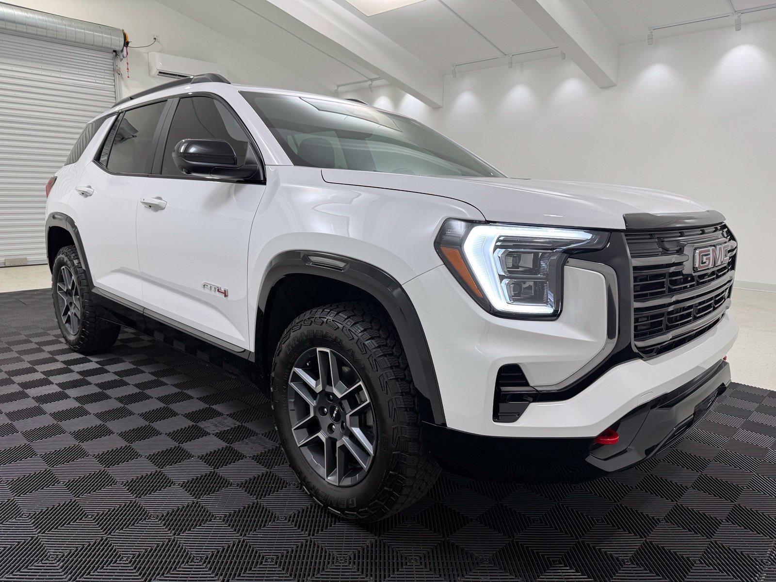 Used 2026 GMC Terrain AT4 w/ Technology Package II AWD/4WD image 1