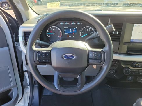 Used 2025 Ford F250 XLT image 27