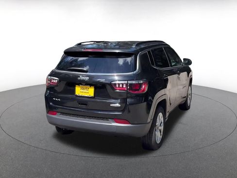Used 2025 Jeep Compass Latitude AWD/4WD image 15