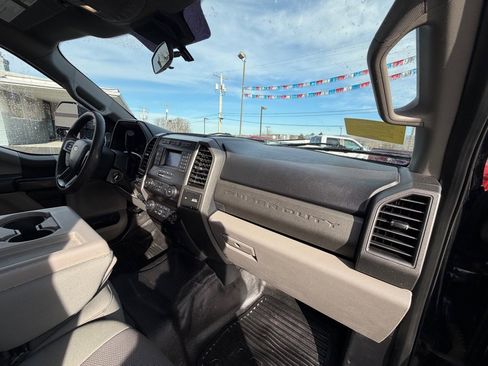 Used 2020 Ford F250 XL w/ STX Appearance Package image 22
