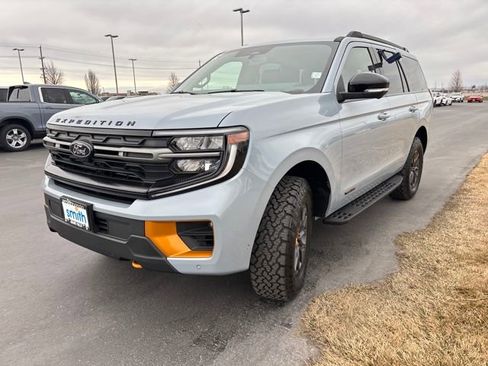 Used 2025 Ford Expedition Tremor image 7