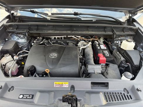 Used 2020 Toyota Highlander Platinum FWD image 23