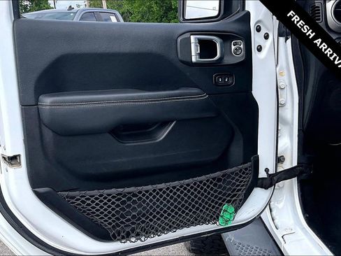 Used 2019 Jeep Wrangler Unlimited Sahara AWD/4WD image 20
