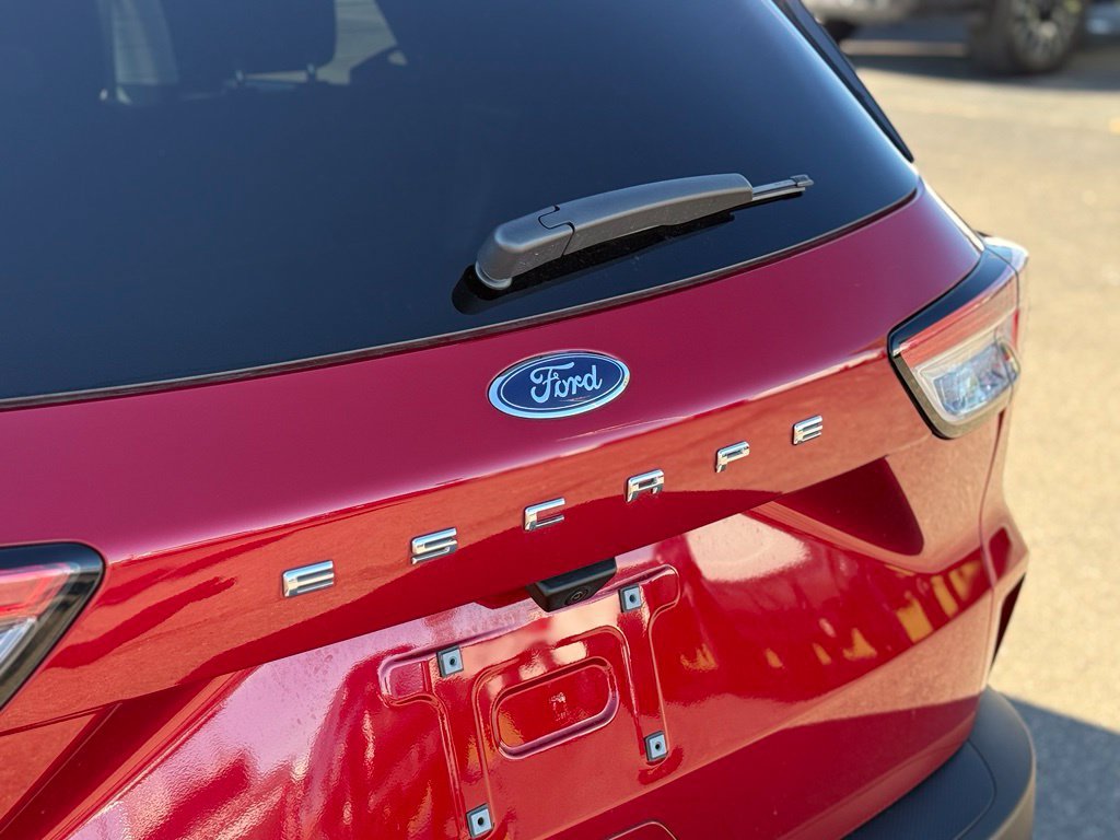 Used 2022 Ford Escape SE w/ Cold Weather Package FWD image 33