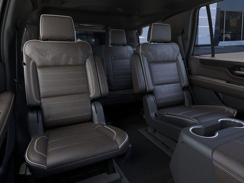 New 2026 GMC Yukon Denali Ultimate AWD/4WD image 17