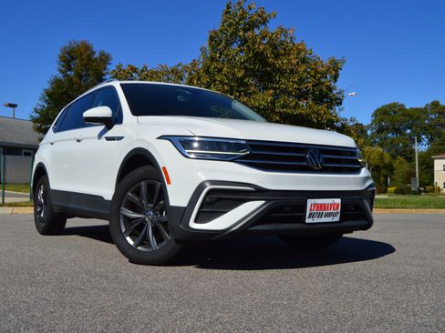 Used 2022 Volkswagen Tiguan SE image 23