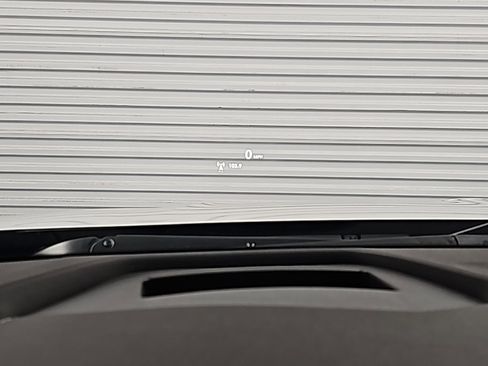 Used 2023 Buick Envision Avenir image 29