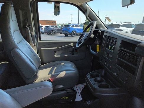 Used 2024 Chevrolet Express 3500 LS RWD image 7