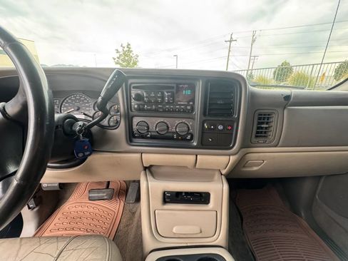 Used 2002 Chevrolet Tahoe LT AWD/4WD image 11