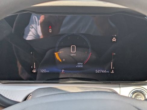 Used 2025 Chevrolet Trax LT FWD image 21