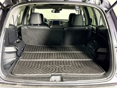 Used 2016 Honda Pilot Touring image 21