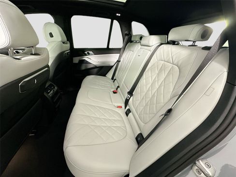 New 2026 BMW X5 xDrive40i w/ M Sport Package AWD/4WD image 27