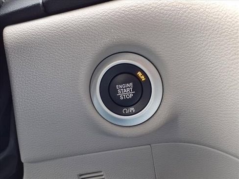 Used 2023 Chrysler Voyager LX image 25