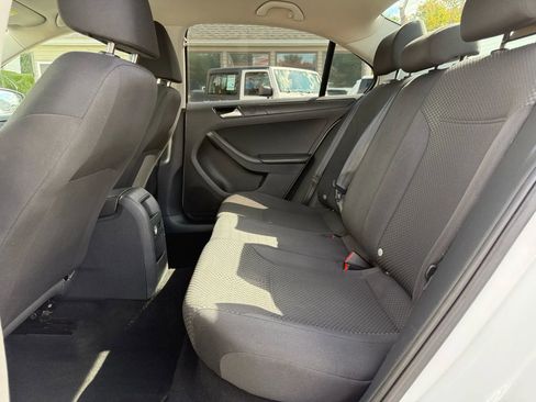 Used 2014 Volkswagen Jetta S image 21