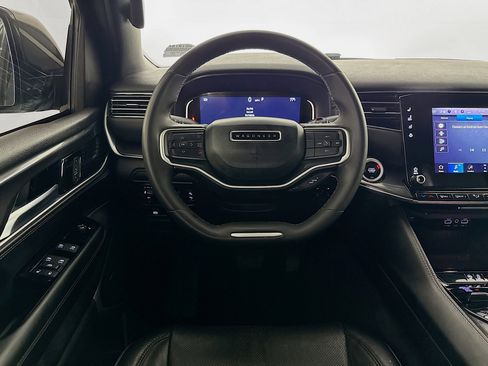 Used 2023 Jeep Wagoneer 4WD w/ HD Trailer Tow Package image 16