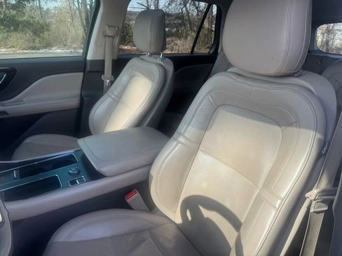 Used 2020 Lincoln Aviator Reserve w/ Equipment Group 201A image 33