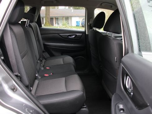 Used 2017 Nissan Rogue S AWD/4WD image 6