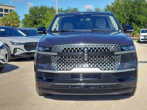 Certified 2025 Lincoln Navigator Reserve AWD/4WD image 2