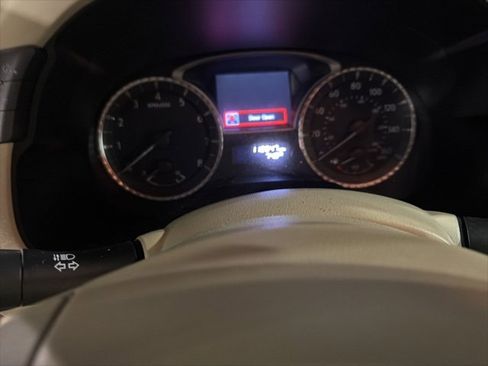 Used 2013 INFINITI JX35 AWD w/ Premium Pkg image 4