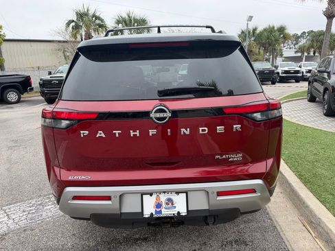 Used 2022 Nissan Pathfinder Platinum w/ Cargo Package image 5