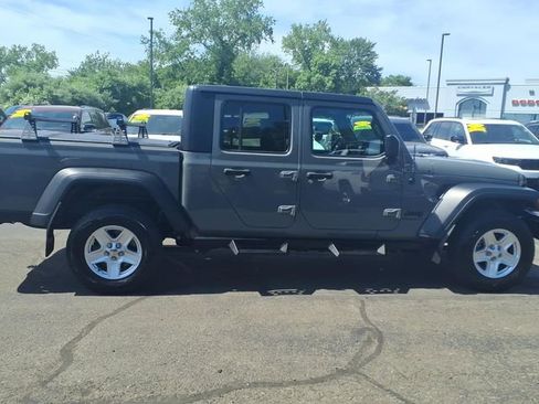 Used 2023 Jeep Gladiator Sport AWD/4WD image 10