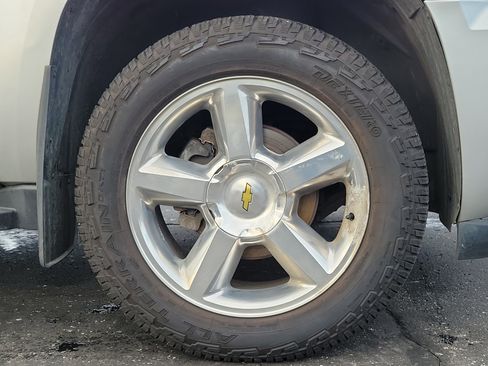 Used 2013 Chevrolet Avalanche LS w/ All-Star Edition image 5