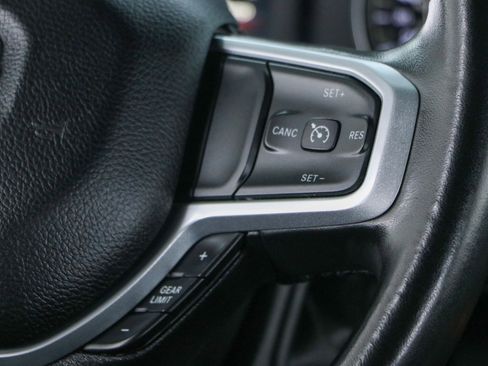 Used 2024 RAM 3500 Big Horn image 16