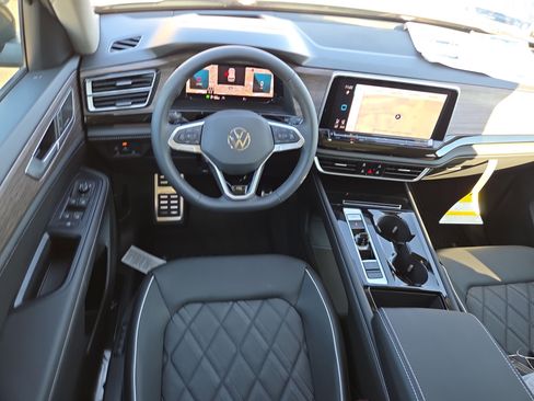 New 2026 Volkswagen Atlas SEL Premium R-Line image 6