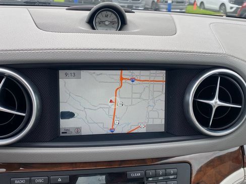 Used 2015 Mercedes-Benz SL 550 image 16