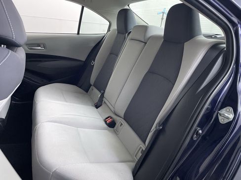 Used 2020 Toyota Corolla LE image 19