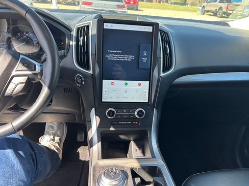 Used 2024 Ford Edge SEL image 18