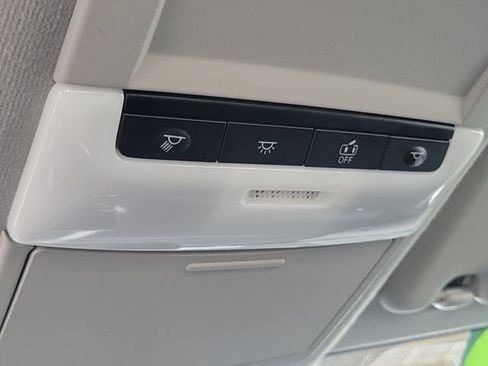 Used 2023 Nissan Sentra SV FWD image 18
