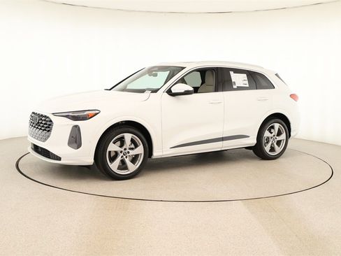 New 2025 Audi Q5 Prestige image 13