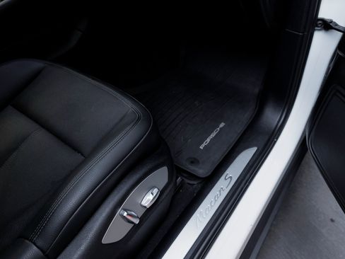 Used 2022 Porsche Macan S image 32