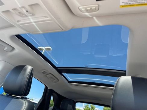 Used 2021 Ford Escape Titanium w/ Titanium Elite Package AWD/4WD image 35