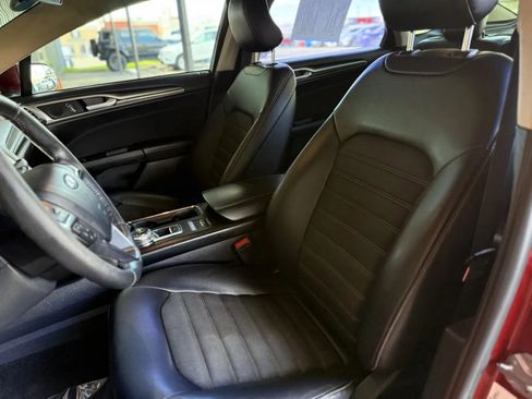 Used 2017 Ford Fusion SE w/ Equipment Group 201A image 15